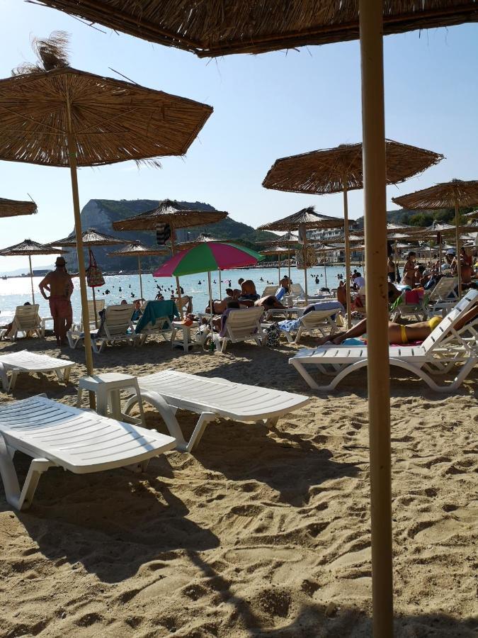 Seaview Apartment Complex Karia Каварна Екстер'єр фото